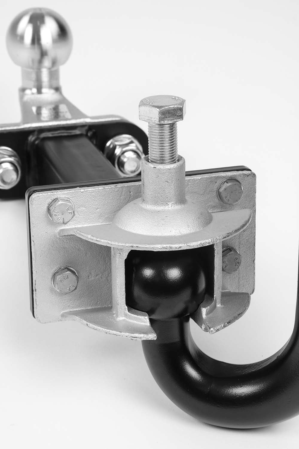 Schraubbarer Adapter für Fahrradträger für Kugelkopfkupplung —  thegreenmonkey